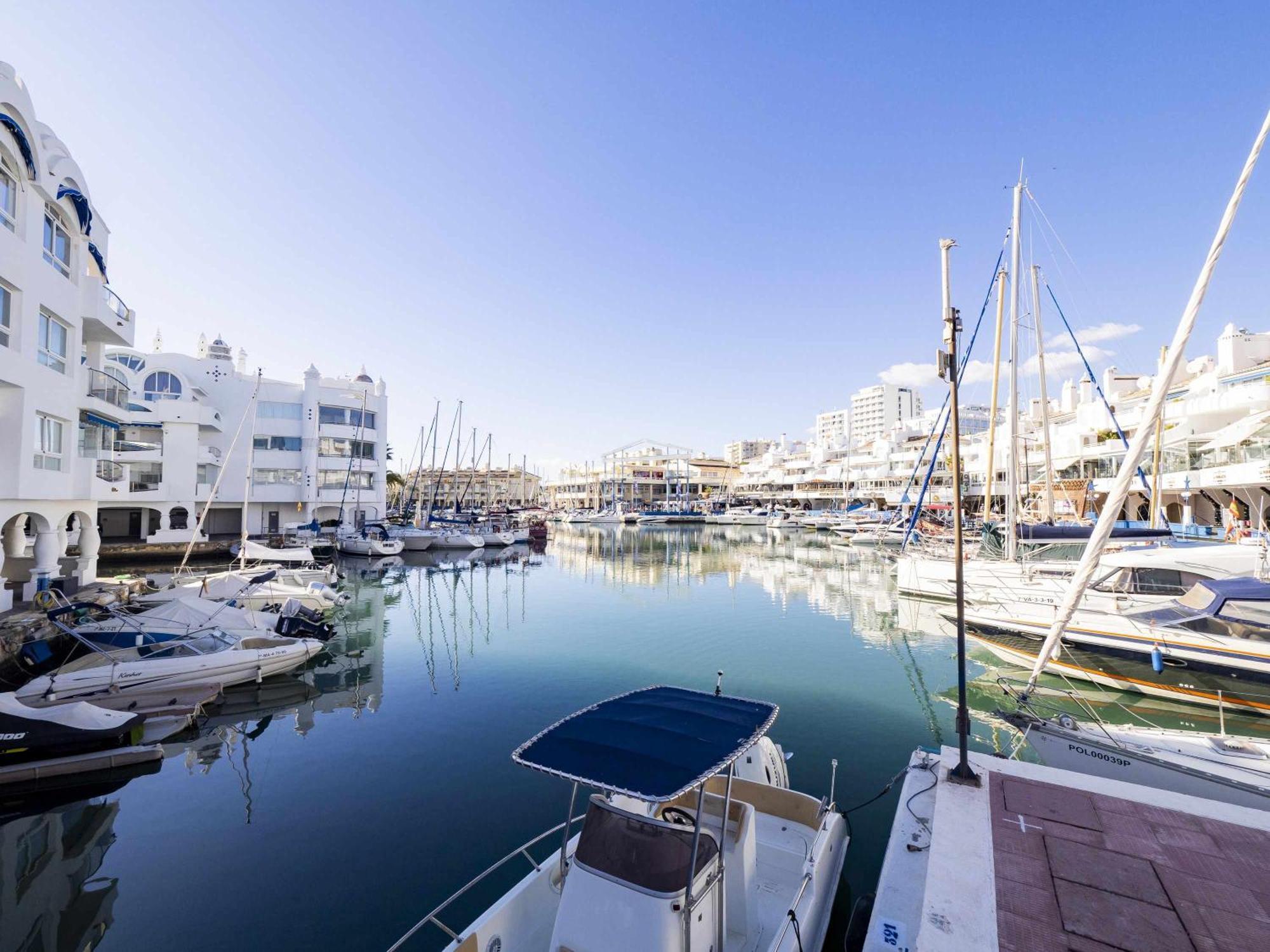 Mshome Puerto Marina Exclusive Benalmádena Exteriör bild